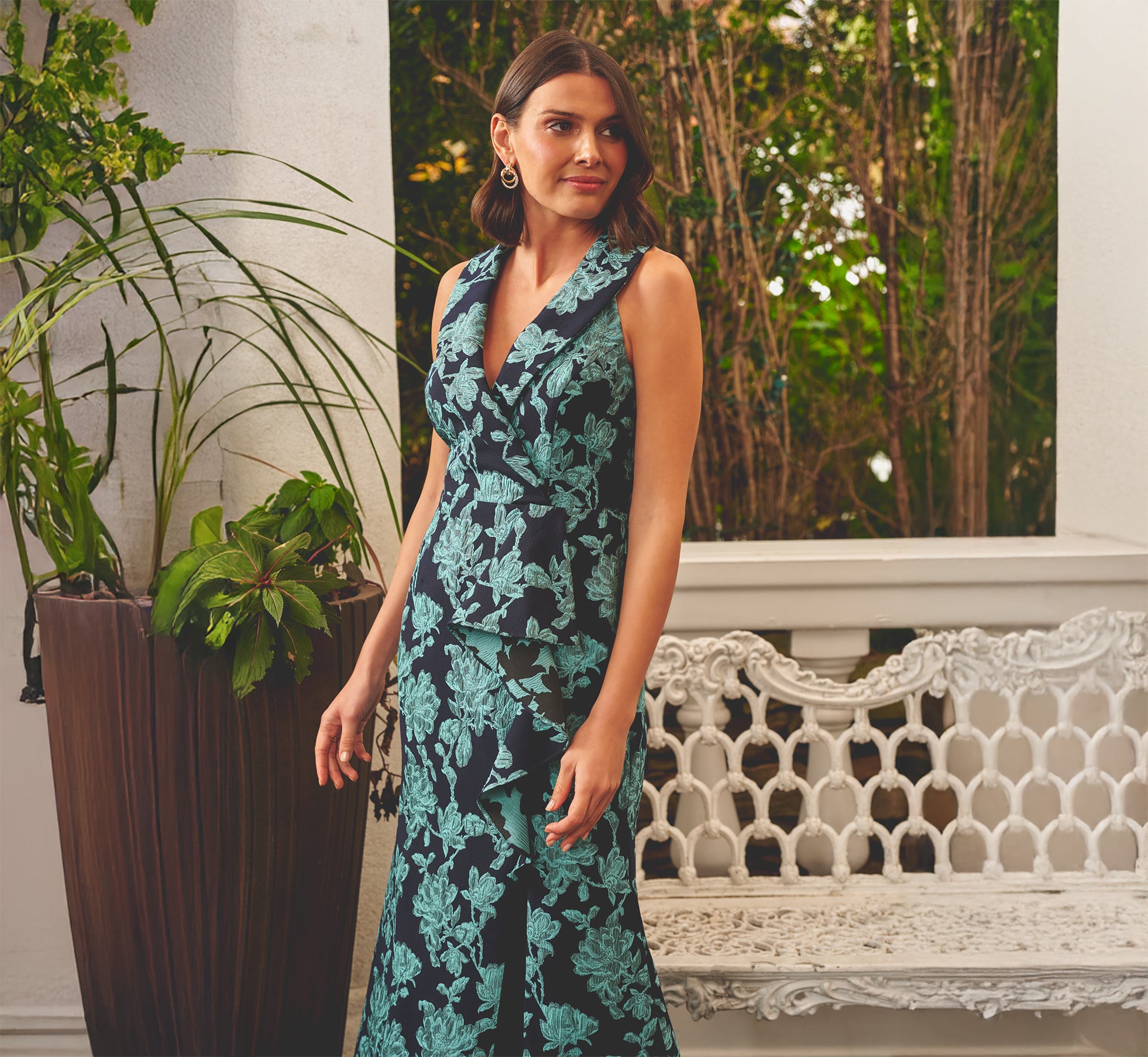 Adrianna Papell Floral Print Jacquard Tuxedo V-Neck Sleeveless Gown, Womens, 10, Navy Multi Adrianna Papell Floral Print Jacquard Tuxedo V-Neck Sleeveless Gown, Womens, 10, Navy Multi