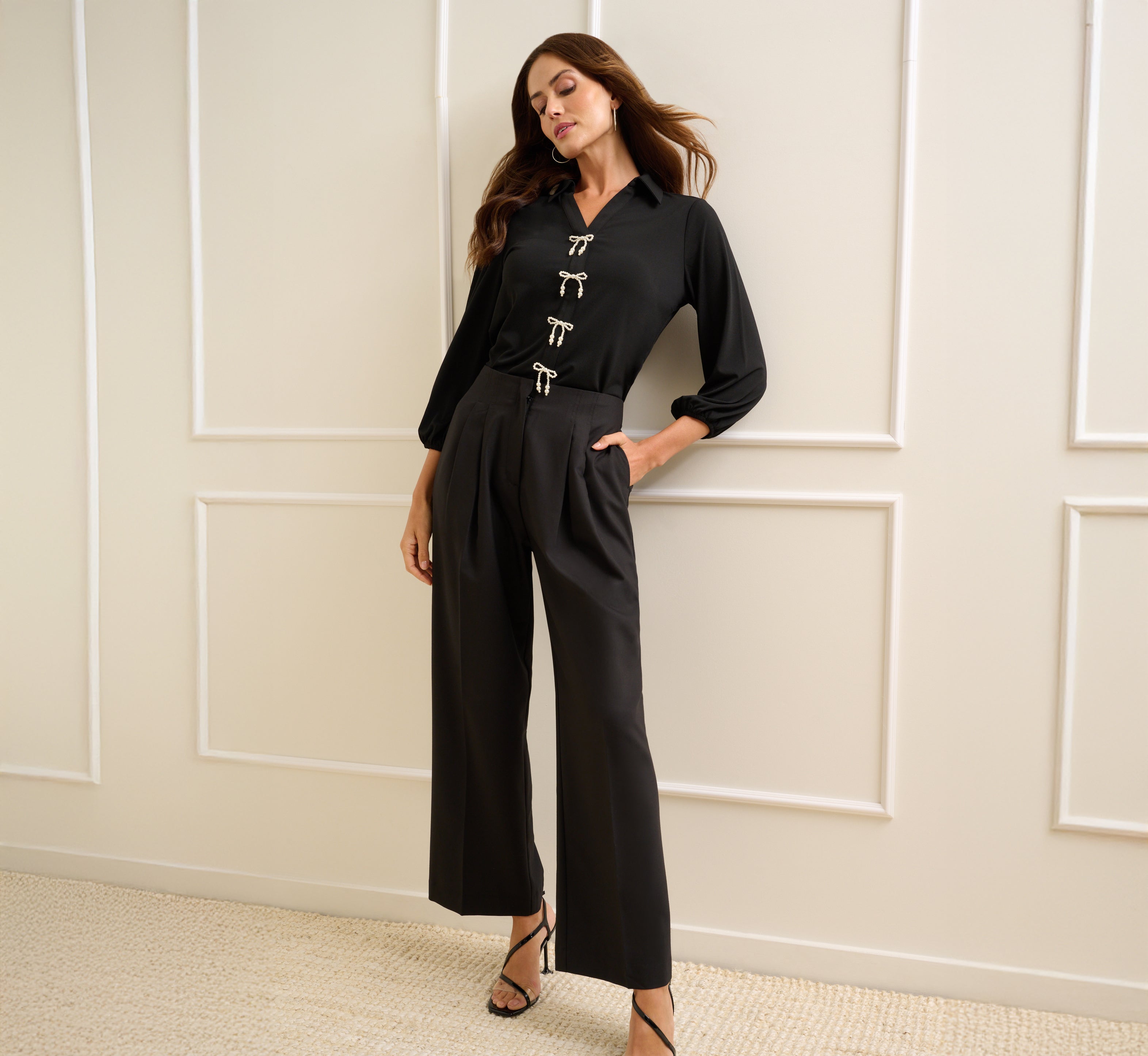 Wide Leg Pleated Trouser In Black 1