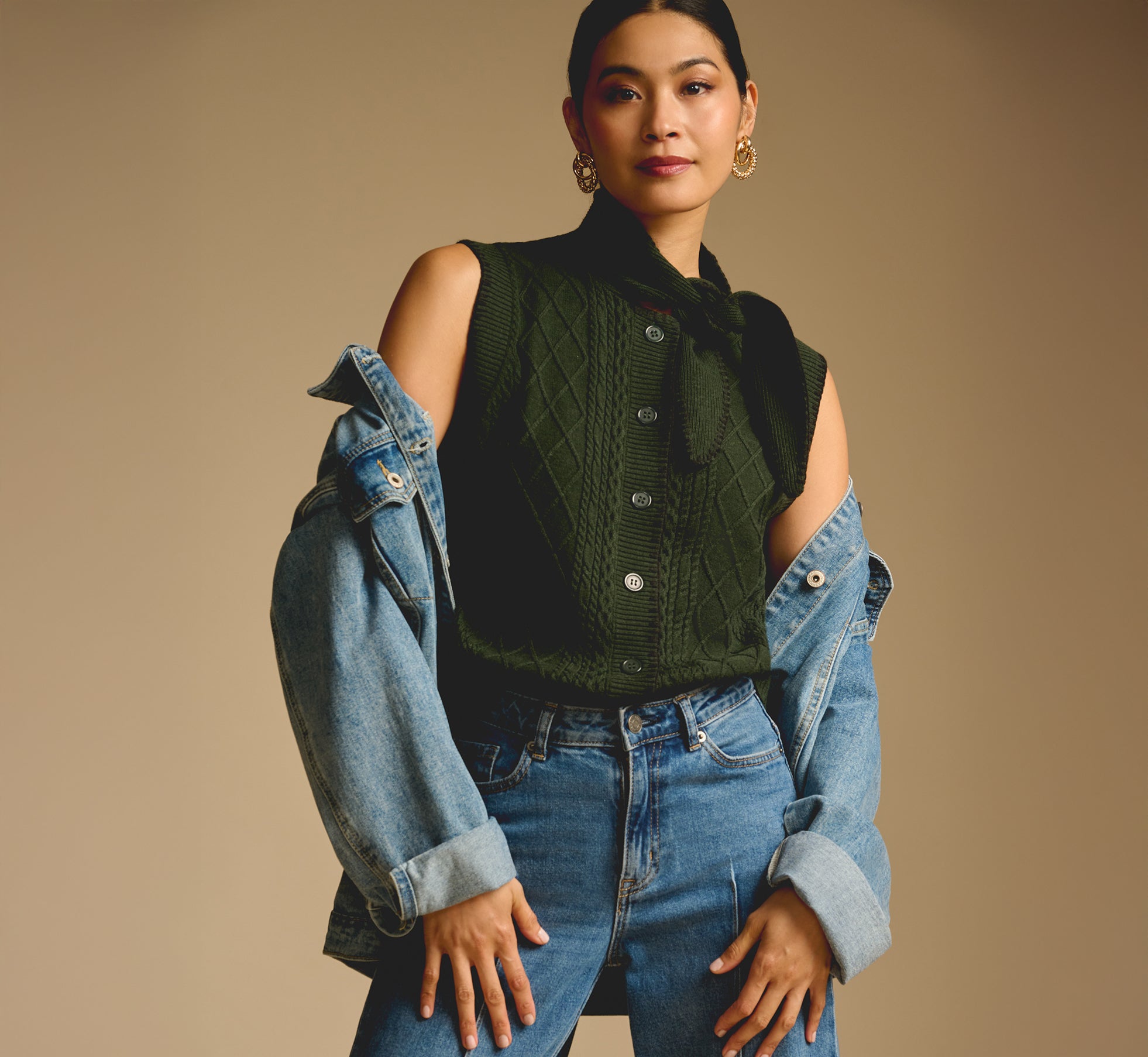 Tie Neck Whipstitch Cable Knit  Sweater Vest In Jungle Green Black 1