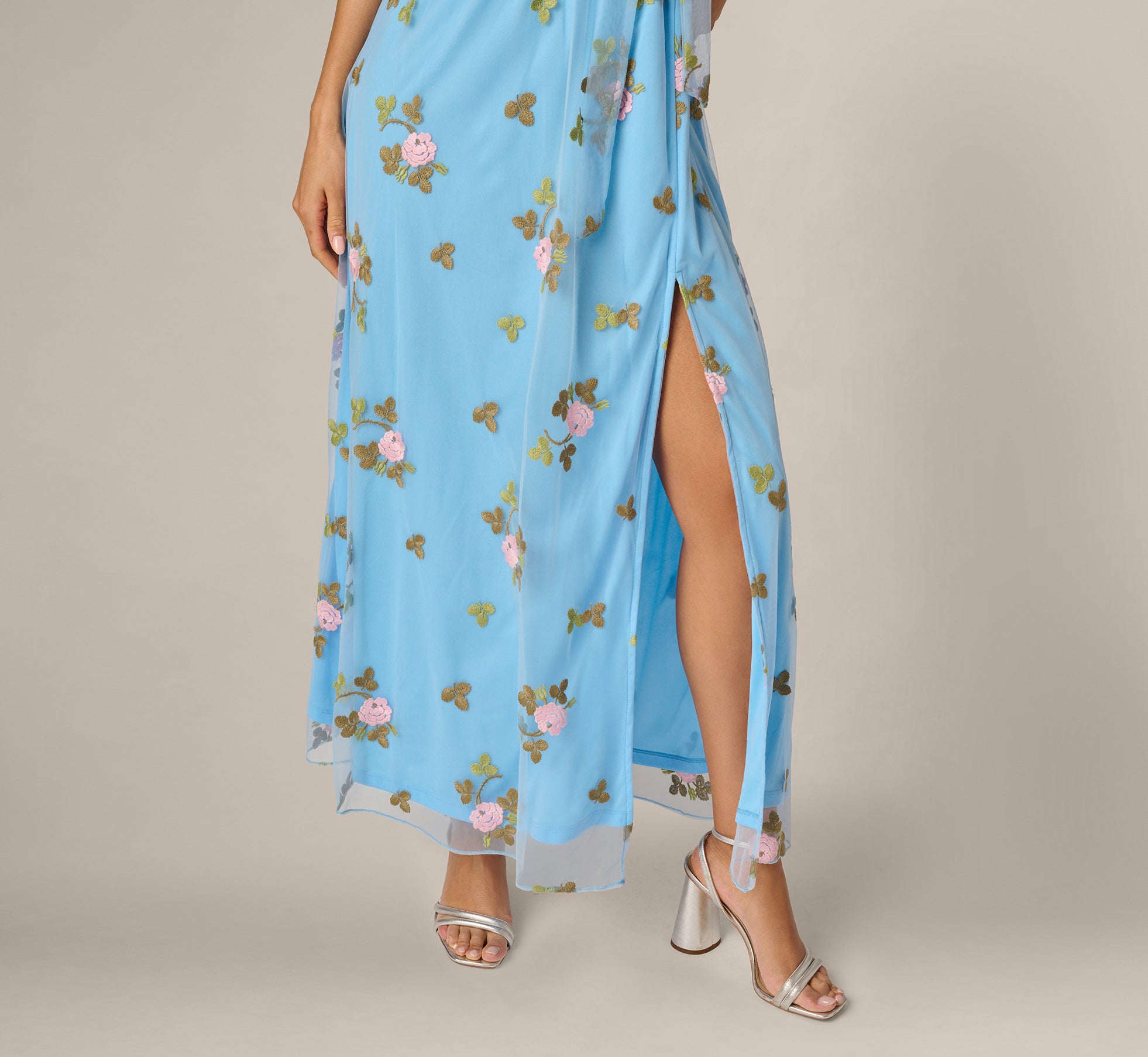 green emerald velvet dress Women's Rosewood Romance Ivory Multi Floral Flutter Sleeve Maxi Dress | Size: S main image 1