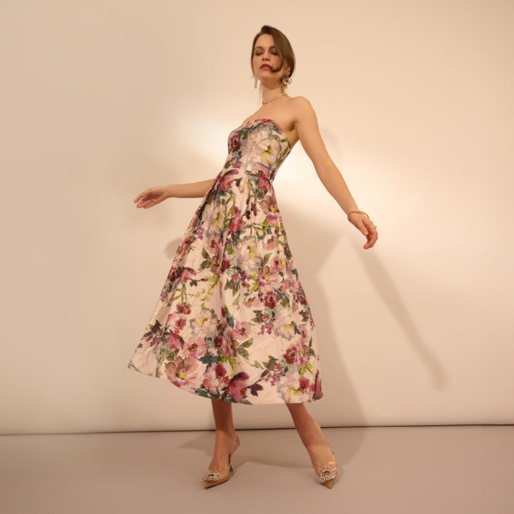 Floral Cocktail Attire: Fresh Cocktail Floral Styles for Every Occasion - Adrianna Papell Floral Cocktail Attire: Fresh Cocktail Floral Styles for Every Occasion - Adrianna Papell