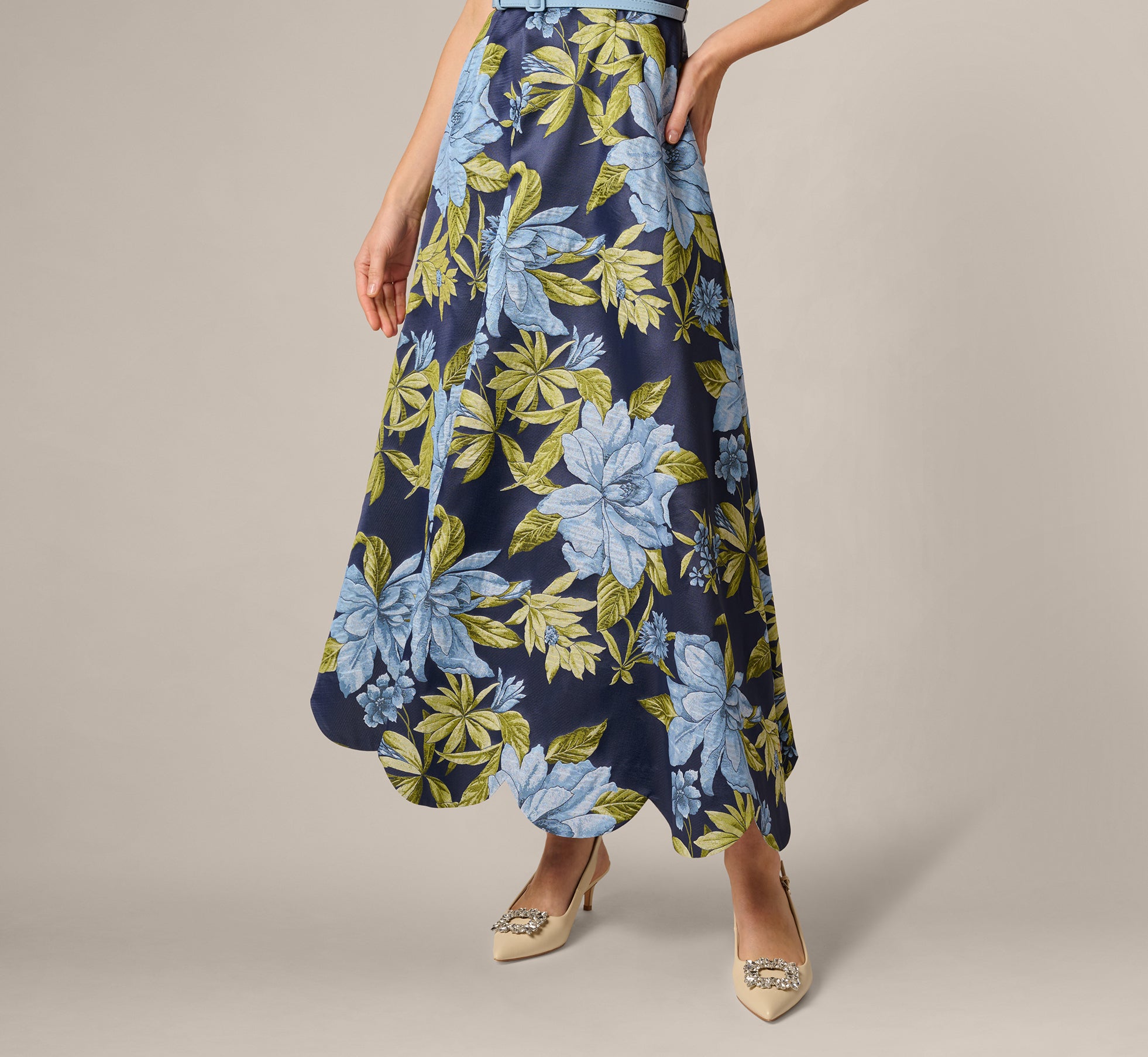 Admiral 花柄セットアップ Multi Colored Floral Jacquard Sweetheart Scalloped Ankle Dress