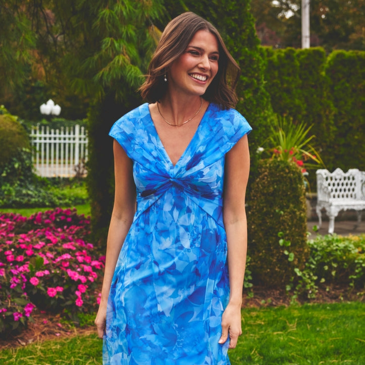 Bridgerton-Inspired Dresses: Regency Elegance - Adrianna Papell Bridgerton-Inspired Dresses: Regency Elegance - Adrianna Papell