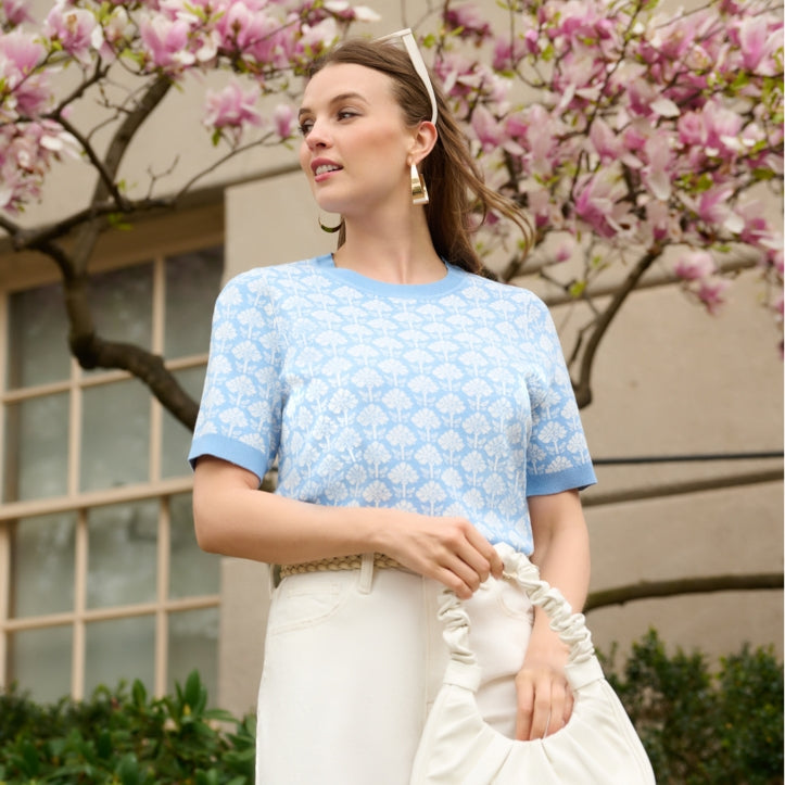 Sweater vs Cardigan: Key Differences & How to Style Both - Adrianna Papell Sweater vs Cardigan: Key Differences & How to Style Both - Adrianna Papell