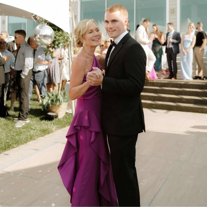 Mother of the Groom Dress Ideas & Etiquette - Adrianna Papell Mother of the Groom Dress Ideas & Etiquette - Adrianna Papell