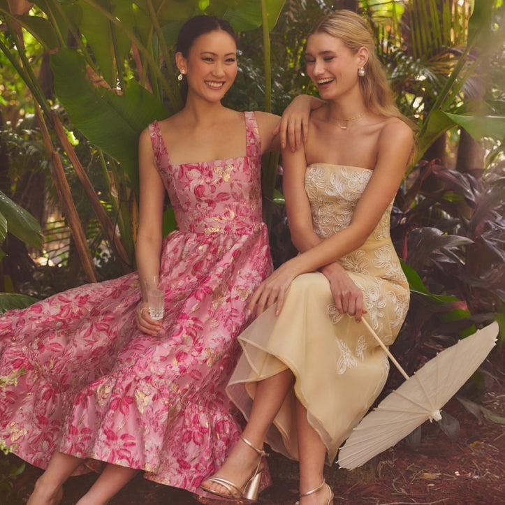 Petite Maxi Dress Guide: Best Styles for Short Women - Adrianna Papell Petite Maxi Dress Guide: Best Styles for Short Women - Adrianna Papell