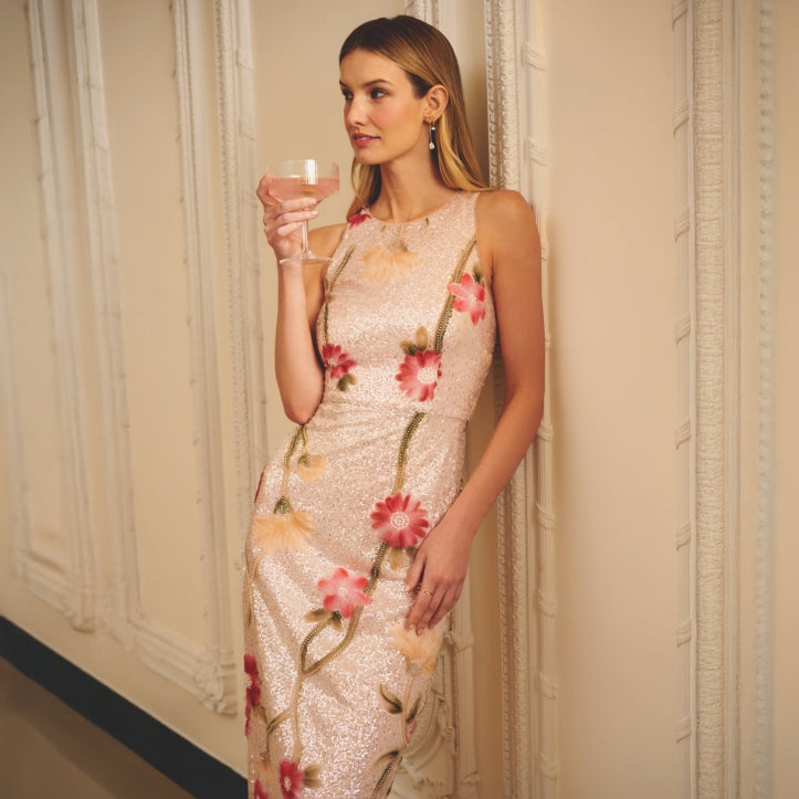 Sequin Cocktail Dresses Guide: Colors & Outfit Ideas - Adrianna Papell Sequin Cocktail Dresses Guide: Colors & Outfit Ideas - Adrianna Papell