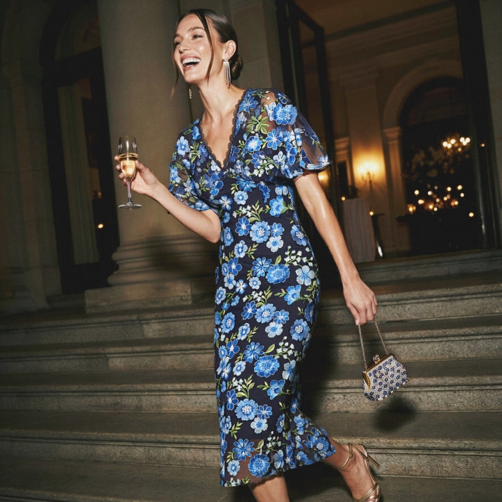 Wedding Reception Guest Dress Ideas for Every Venue - Adrianna Papell Wedding Reception Guest Dress Ideas for Every Venue - Adrianna Papell