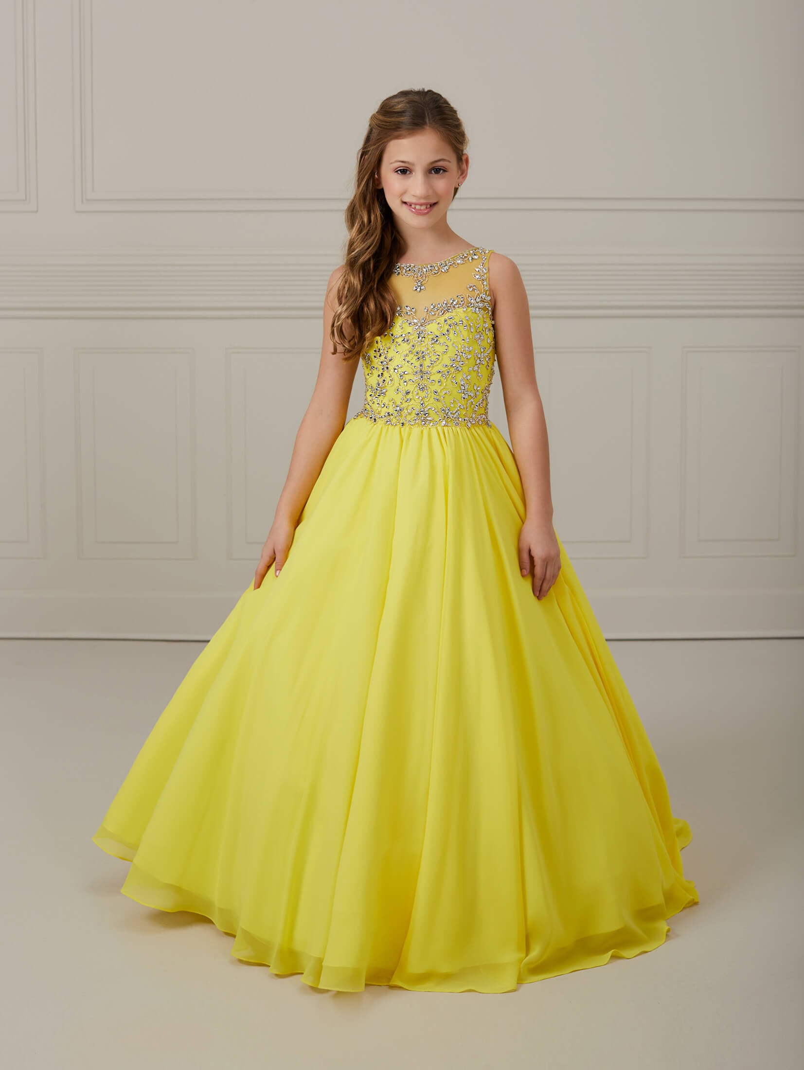 Sleeveless Chiffon Hand-Beaded A-Line Gown 1