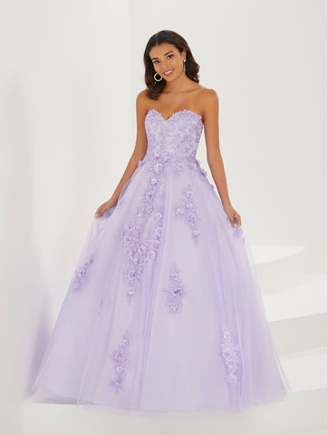 Lace and Tulle Sweetheart Gown 1