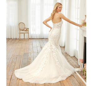 Lace And Tulle Strapless Mermaid Gown With Detachable Sleeves In Ivory Almond Nude